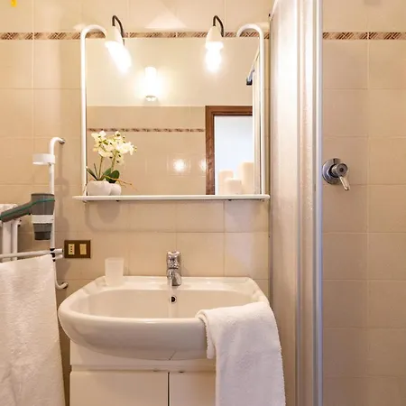 - Lago D'orta Luna - 100m Dal Lago Apartment